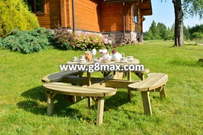 Round Table with Chair-Backs
