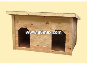 Double kennel with a lean-to roof