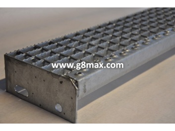 Galvanized steel stairtread SP S4; 22x38/30x2; 500x160 mm