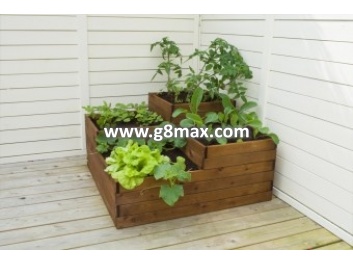 Vegetable bed with four sections